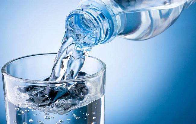 Скільки потрібно пити води в день