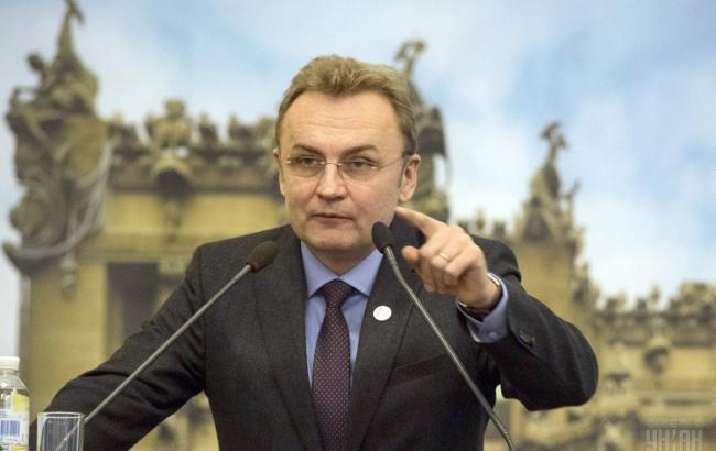 Мер Львова заявив, що місту нема куди вивозити сміття