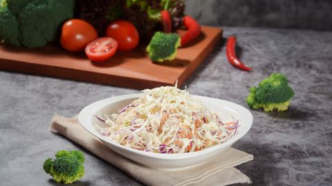 Какие салаты из капусты необходимо есть зимой: содержат много витаминов и полезных веществ