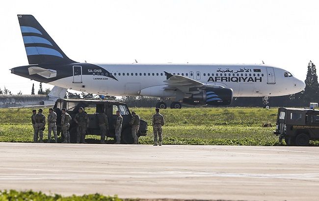 Захват ливийского самолета: развитие событий