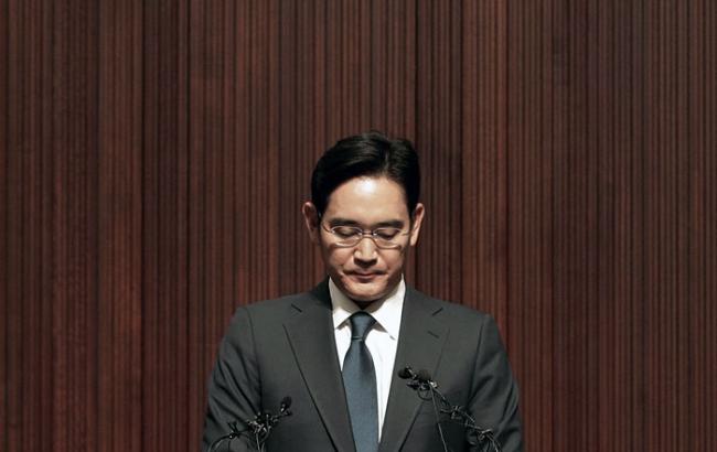Прокуратура Південної Кореї видала ордер на арешт віце-президента Samsung