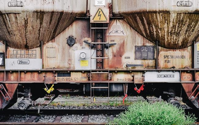 Под Киевом 18-летнего парня ударило током на крыше электрички