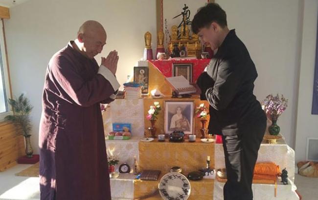 Савченко встретилась с индийским гуру и японским монахом