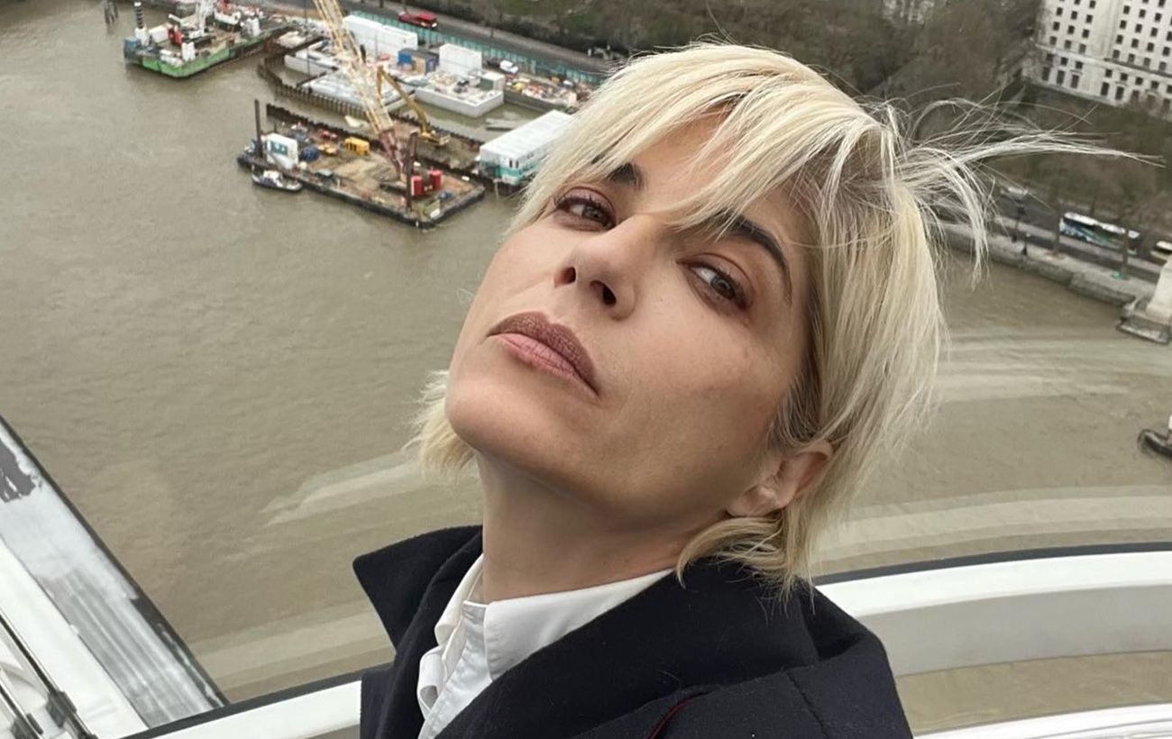 Сельму Блер заарештували за поведінку на борту літака: що сталося
