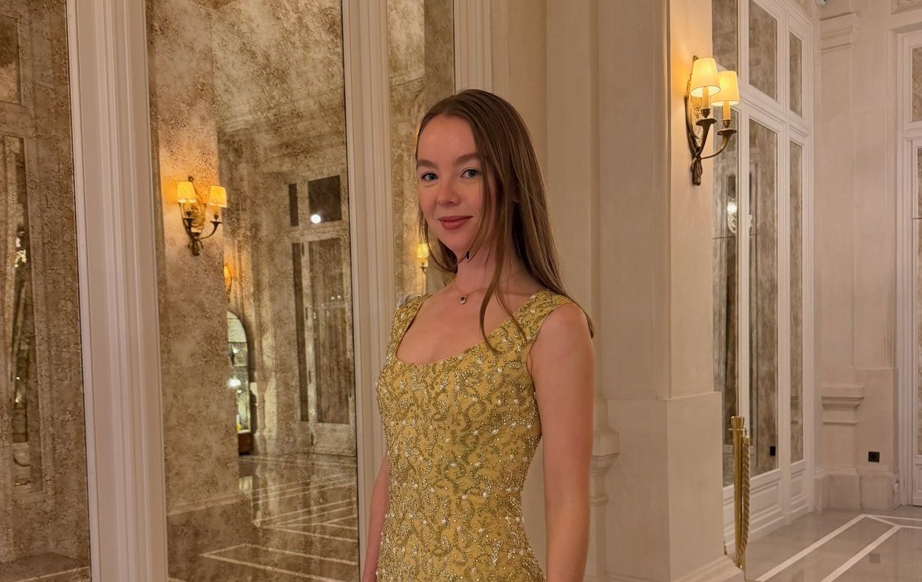 Онука Грейс Келлі повторила її образ з 1960-х: модний вихід у сукні Givenchy