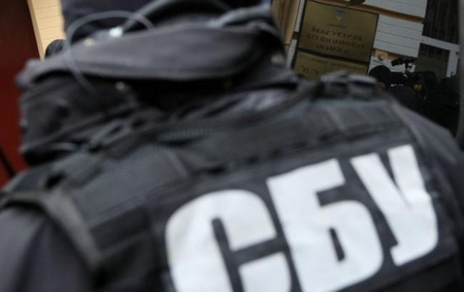 У Києві СБУ штурмувала квартиру терориста, двоє співробітників поранені