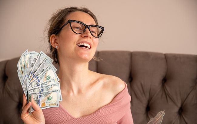 Только 4 знака Зодиака смогут увеличить доходы в сентябре: есть ли вы среди них