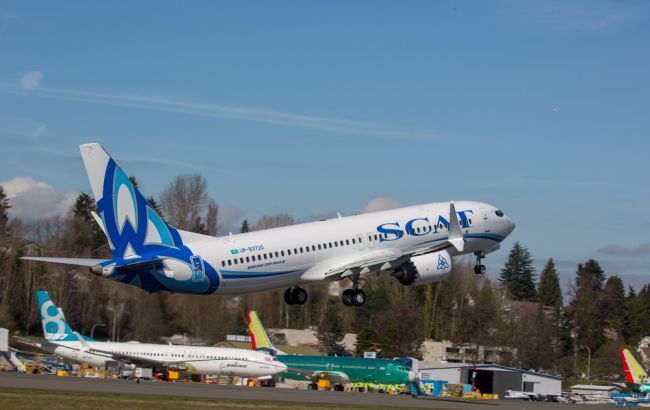 Boeing призупинив поставки літаків 737 MAX