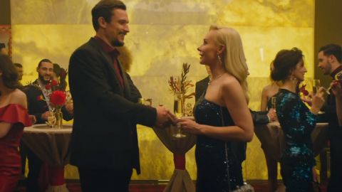 Українські актори Цимбалюк та Трегубова знялися в новому кліпі "Ленінграду"