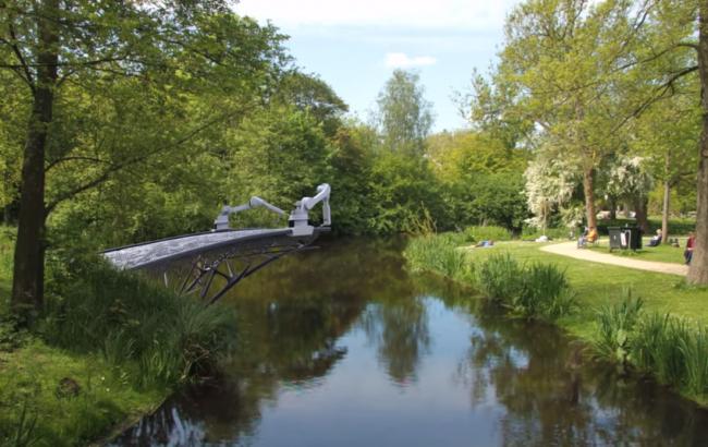 В Амстердаме с помощью 3D-принтера построят мост