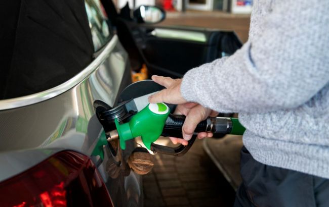 Утримайтесь від купівлі "дешевого" пального: поради експерта після переходу на спиртовий бензин