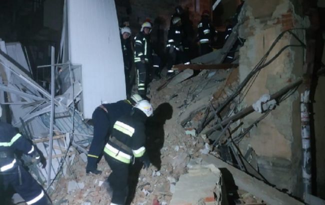 Полиция расследует взрыв в жилом доме в Дрогобыче