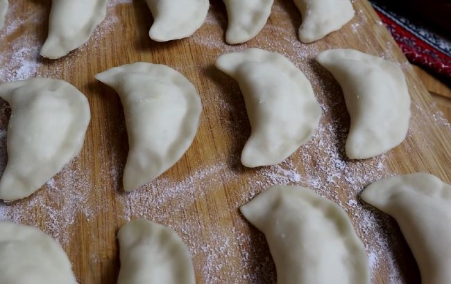 Секрет идеального теста для пельменей, вареников и чебуреков: не развалятся и не задубеют