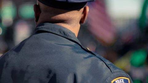 В Огайо полицейский убил темнокожего мужчину, его отстранили