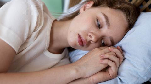 Наснилось, що померла людина: що кажуть сонники та чому не варто лякатись