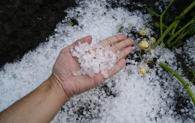 "Град и шквалы": синоптики предупредили украинцев о резкой смене погоды в воскресенье