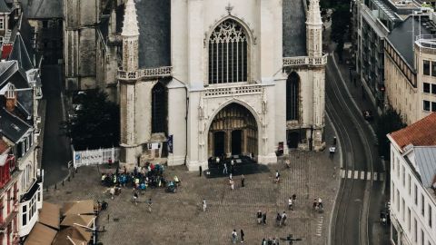 На фоне роста заболеваемости: в Бельгии могут смягчить карантин