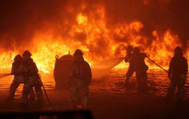 Вибух на заводі в Сербії: вогонь перекинувся на ліс