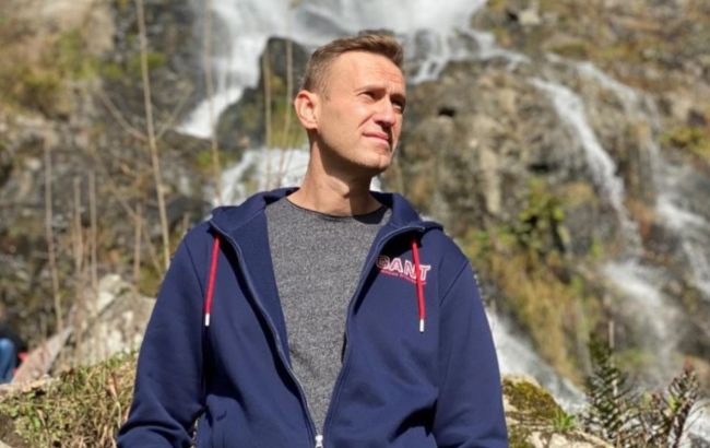 Отруєння Навального: сліди "Новічка" знайшли ще на кількох предметах