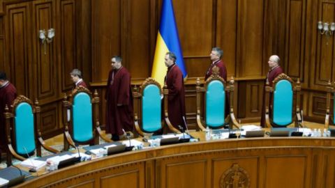 Разумков назвав три варіанта виходу з кризису через рішення КСУ