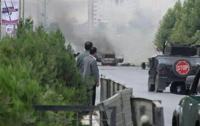 Взрыв авто в Афганистане: 14 человек погибли, 119 ранены