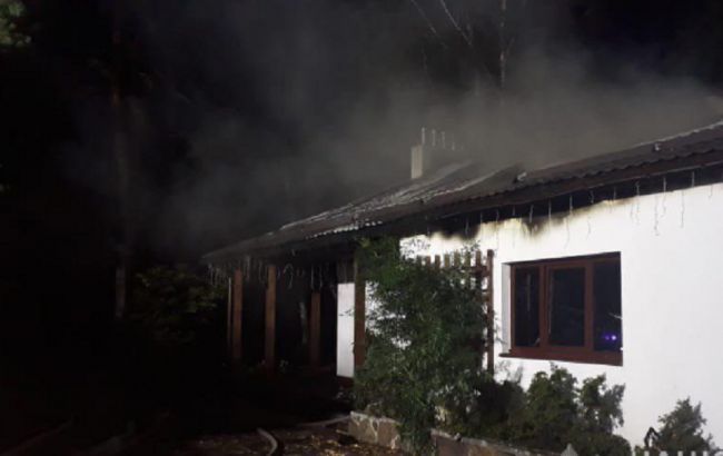 Підпал будинку Гонтаревої: поліція знайшла запальну ракету