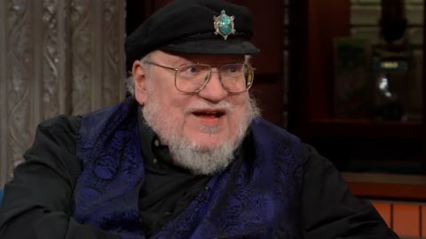 Джордж Мартин о ядерных угрозах Путина: "Хотел бы я сесть на дракона и полететь в Кремль!"