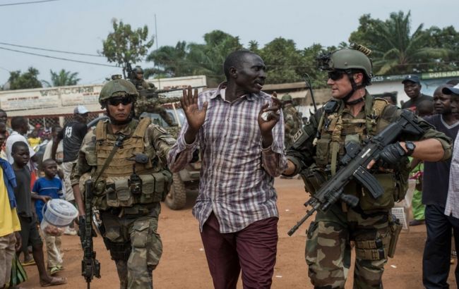 Франция отправит 600 военных в Африку