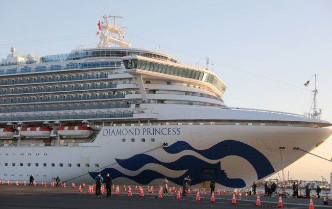 Еще одна страна эвакуирует своих граждан с лайнера в Японии