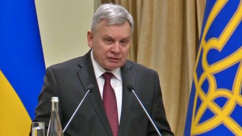 Президент представил нового министра обороны