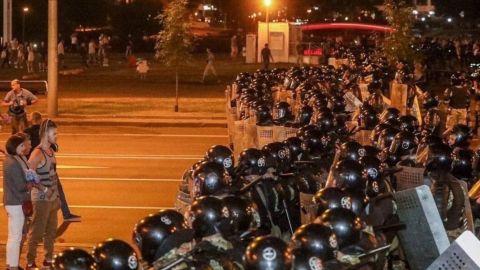 Еще в одном городе Беларуси начались массовые задержания