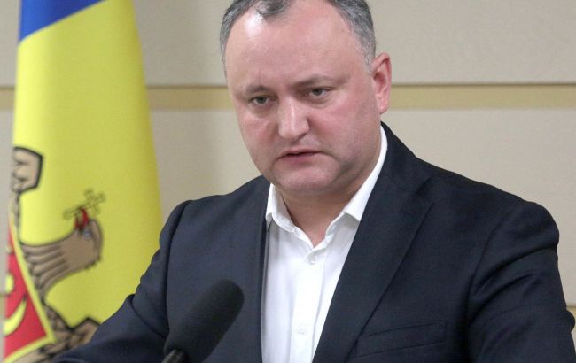 Додон обіцяє до інавгурації Санду підвищити статус російської мови в Молдові