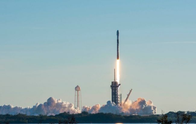 SpaceX доставила ще 60 супутників Starlink на орбіту. Їх вже більше тисячі