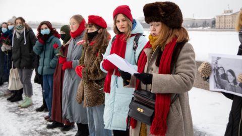 В России возобновились акции против политических репрессий, есть задержания