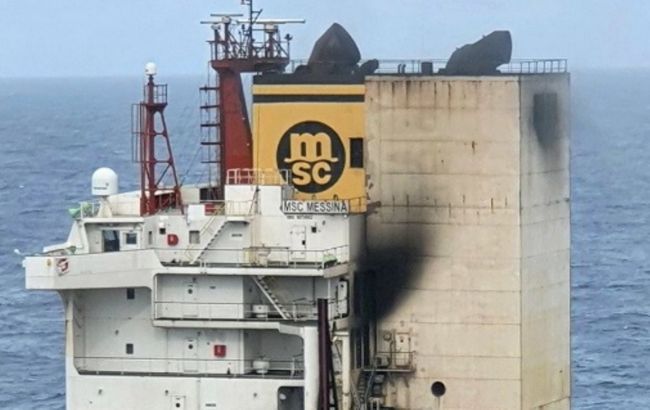 МИД проверяет информацию о пожаре на судне с украинскими моряками возле Шри-Ланки