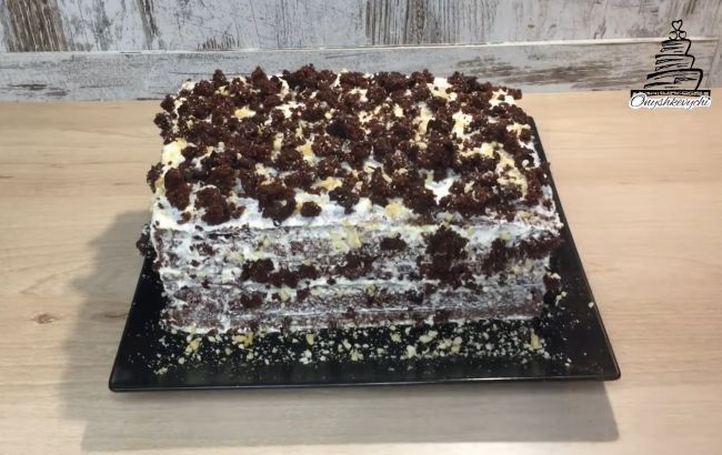 Пишний шоколадний торт на кефірі: без замішування і зайвої мороки