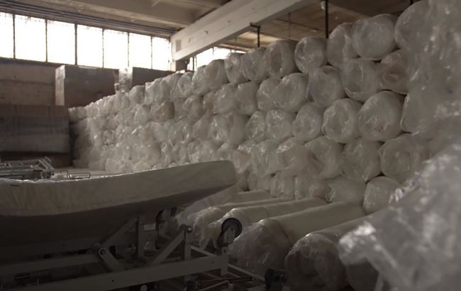 Медучреждения получат более 1000 ортопедических матрасов и кроватей от "Украинской команды"