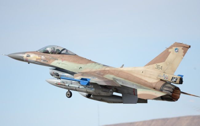 Командні пункти та бази бойовиків: авіація Ізраїлю завдала вночі ударів по сектору Гази