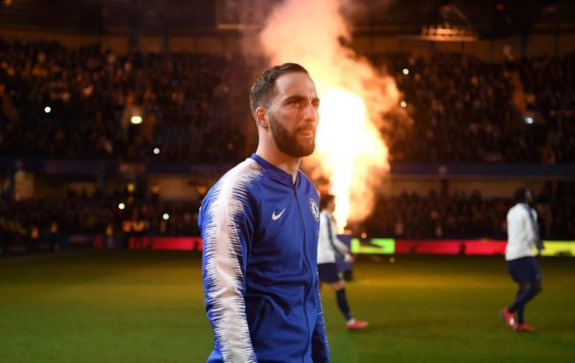 Игуаин и еще четверо футболистов покинули "Челси"