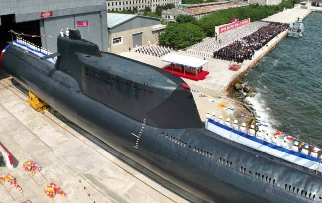 КНДР заявила про спуск на воду нової субмарини з ядерною зброєю
