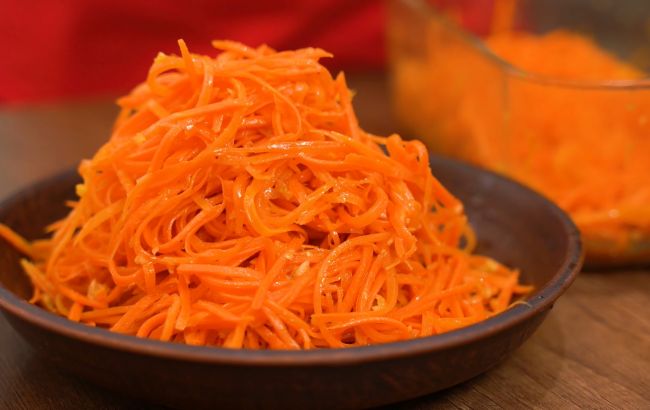 Морква по-корейськи на зиму: простий рецепт гостренької закуски