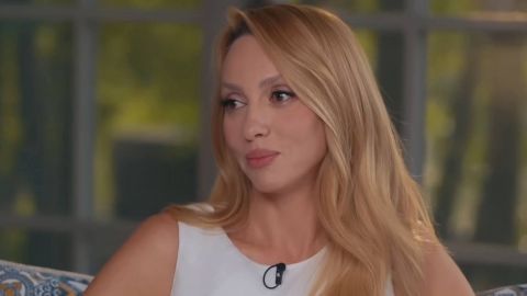 "Дочка говорит, что с нами ничего не произойдет, я ей верю": история Оли Поляковой в Музее "Голоса Мирных"
