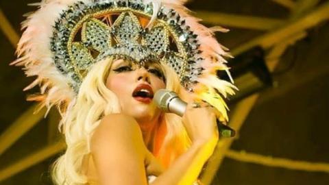 "Включайте мозги и делайте дороги": Оля Полякова эмоционально обратилась к властям (видео)