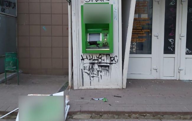 В Харькове ночью взорвали банкомат