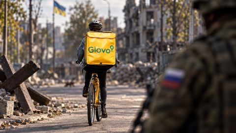 Glovo офіційно відреагувала на звинувачення щодо роботи російських військових-кур'єрів