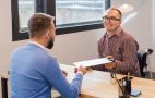 Не мовчіть на зустрічі з керівником: 10 запитань, які допоможуть вам вирости в кар'єрі