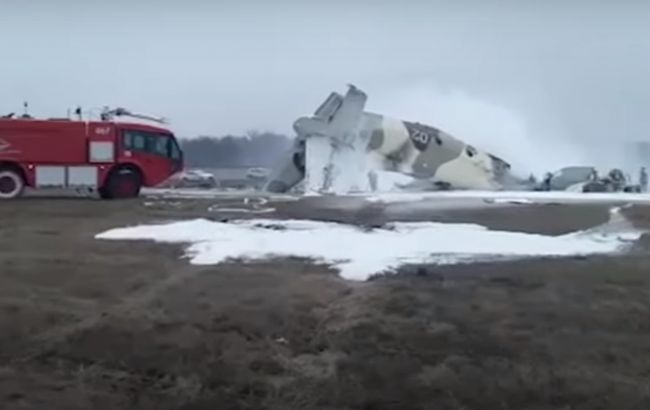 В Казахстане разбился военный самолет, четыре человека погибли