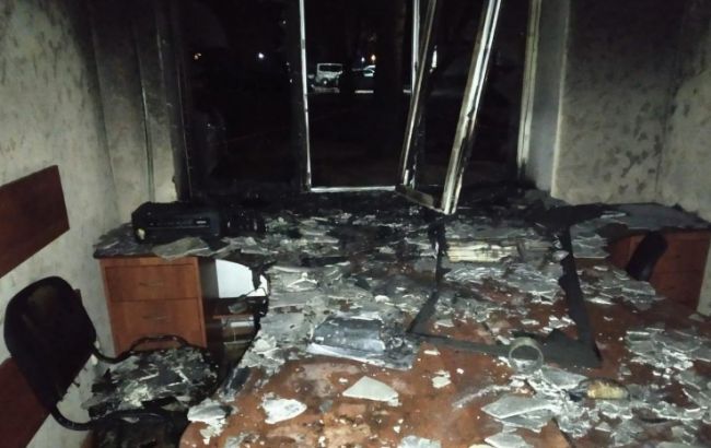 В Херсоне подожгли офис политической партии