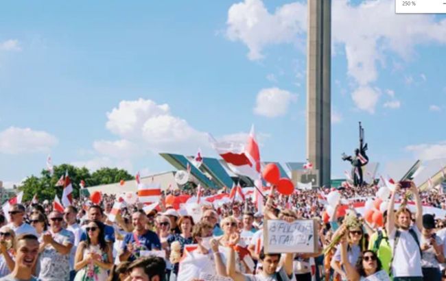 В Беларуси собирают людей для участия в провластном митинге