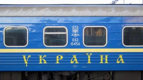 "Укрзалізниця" припиняє продаж квитків на низці станцій, зокрема в Ужгороді